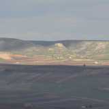 Giuseppe ci indica la rocca del Gargagnone a Poggiorsini, altra antica struttura del quale restano solo rovine. �I due castelli comunicavano fra loro � sottolinea -: grazie all�accensione di torce segnalavano l�avvicinarsi del nemico�